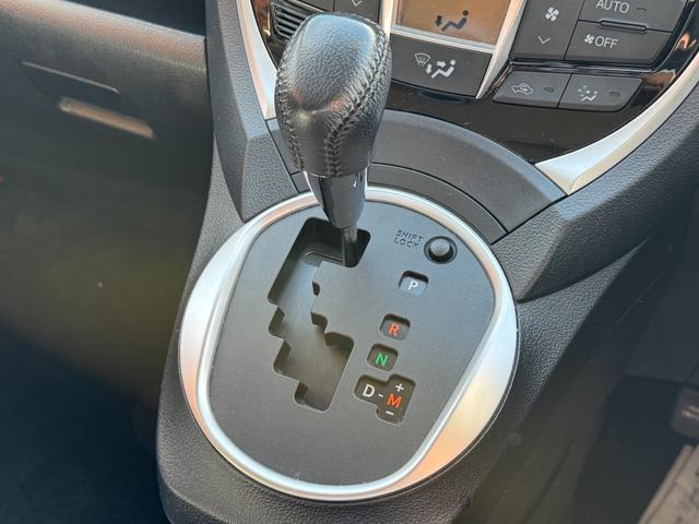 ラクティス G 4WD 純正SDナビ 社外エンジンスターター 社外ドラレコ ワイパーデアイサー 寒冷地仕様 バックカメラ(9枚目)