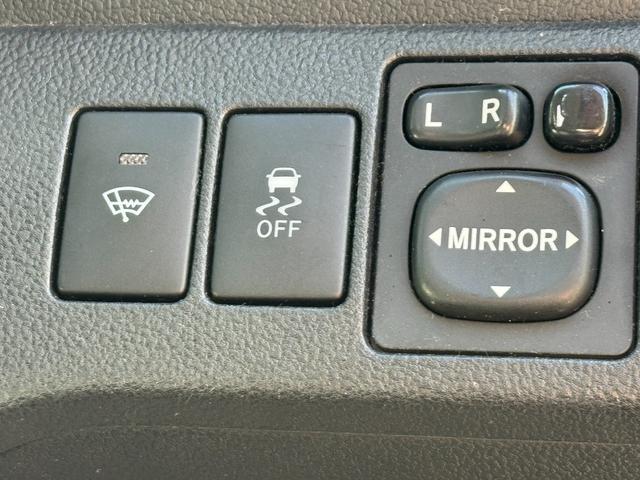 ラクティス G 4WD 純正SDナビ 社外エンジンスターター 社外ドラレコ ワイパーデアイサー 寒冷地仕様 バックカメラ(17枚目)