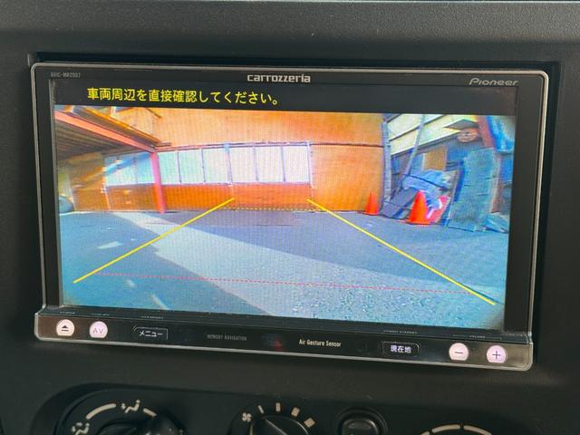 ジムニー ワイルドウインド 4WD 社外前後バンパー 社外16インチアルミ オープンカントリー 社外マフラー ルーフレール シートヒーター リフトアップ 寒冷地仕様 バックカメラ(10枚目)