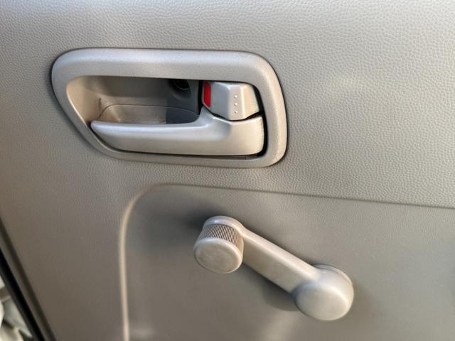 エブリイ ＰＡ　パワステ　エアコン　パートタイム４ＷＤ　５速マニュアル（11枚目）