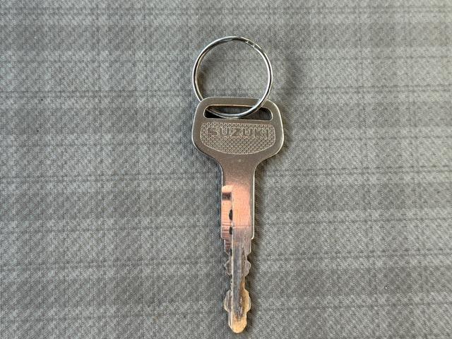 エブリイ ＰＡ　パワステ　エアコン　パートタイム４ＷＤ　５速マニュアル（17枚目）