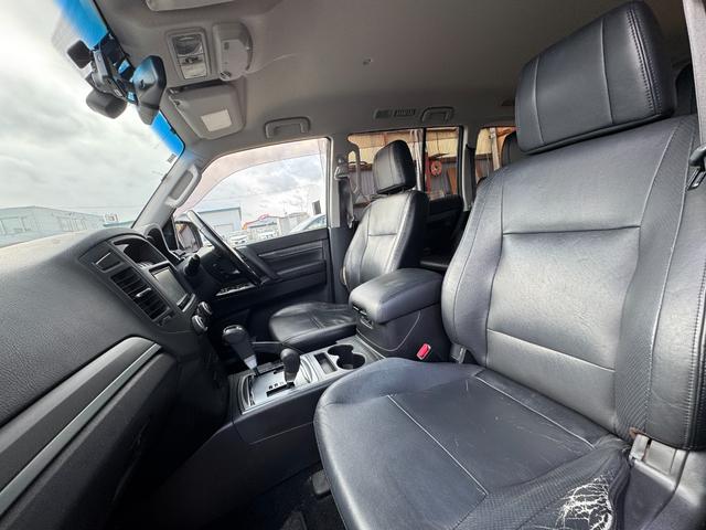 北海道から沖縄まで全国各地の納車実績あります！実車が確認できない方へも詳細な車両情報を電話やメールでお伝えします。