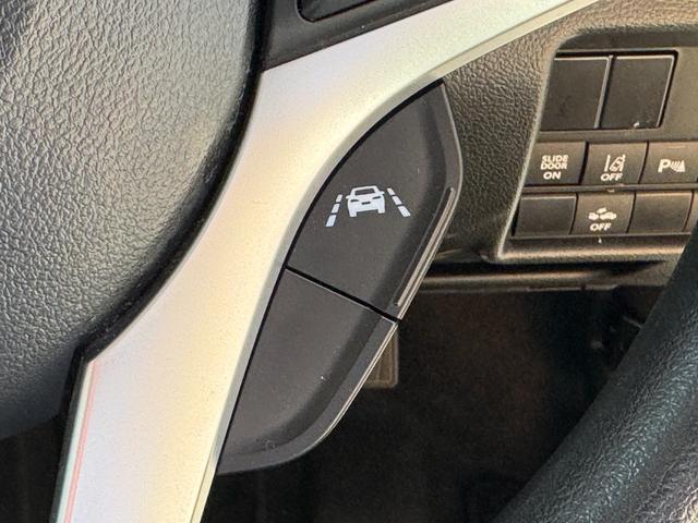 ソリオ ハイブリッドＭＸ　４ＷＤ　社外メモリーナビ　左パワースライドドア　全方位モニター　前席左右シートヒーター　クルーズコントロール　寒冷地仕様　ＥＴＣ（17枚目）