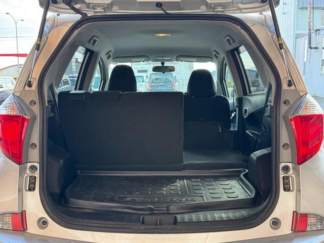 ラクティス Ｇ　４ＷＤ　ワイパーデアイサー　純正ＣＤデッキ　純正エンジンスターター　寒冷地仕様（8枚目）