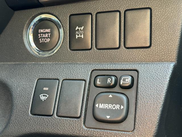 ラクティス Ｇ　４ＷＤ　ワイパーデアイサー　純正ＣＤデッキ　純正エンジンスターター　寒冷地仕様（11枚目）