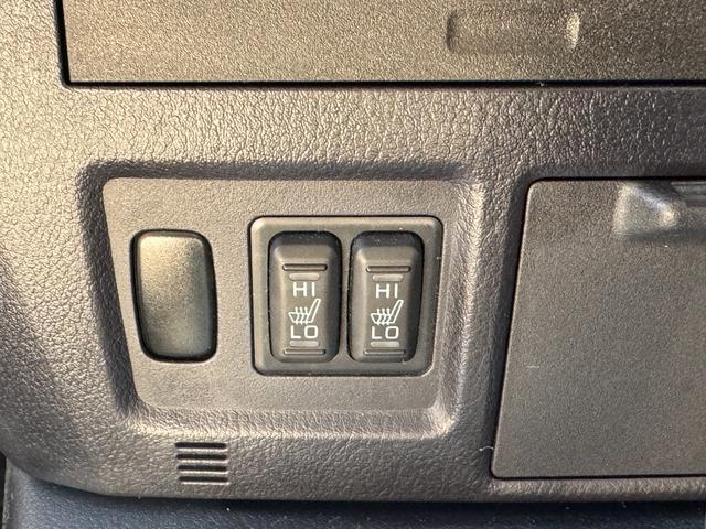 パジェロ ロング　エクシード　４ＷＤ　社外ナビ　クルーズコントロール　フロント・リアフォグ　アクティブスタビリティコントロール　リアヒーター　シートヒーター（12枚目）