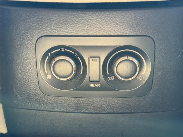 パジェロ ロング　エクシード　４ＷＤ　社外ナビ　クルーズコントロール　フロント・リアフォグ　アクティブスタビリティコントロール　リアヒーター　シートヒーター（20枚目）