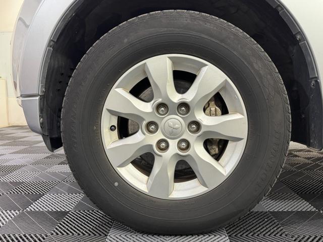 パジェロ ロング　エクシード　４ＷＤ　社外ナビ　クルーズコントロール　フロント・リアフォグ　アクティブスタビリティコントロール　リアヒーター　シートヒーター（26枚目）