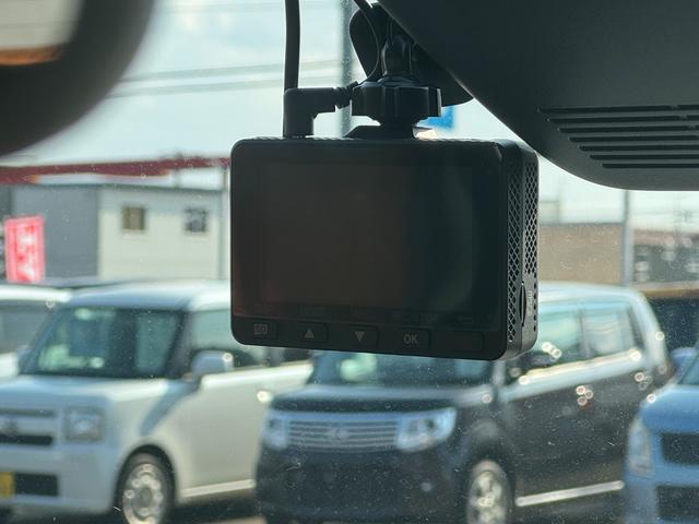 ムーヴキャンバス Ｘメイクアップ　ＳＡＩＩＩ　４ＷＤ　社外ナビ　フルセグＴＶ　ＢＴ　バックカメラ（12枚目）