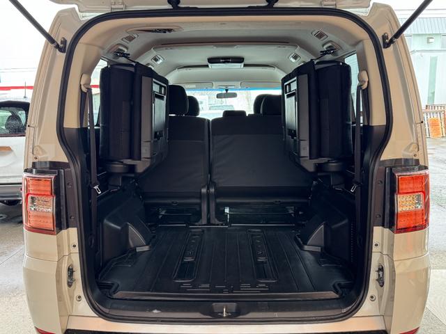 デリカD:5 D パワーパッケージ 4WD アルパイン9インチナビ リアクーラー リアヒーター パドルシフト 10.1インチフリップダウン 両側パワスラ バックカメラ 社外LED(8枚目)