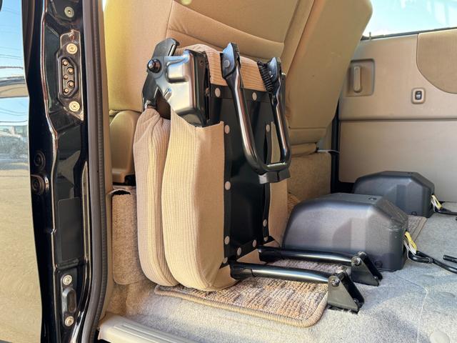 アトレーワゴン スローパー(リアシートレス仕様)折り畳み補助シート 4WD 社外エンジンスターター リアヒーター BTオーディオ インタークーラーターボ 両側スライドドア バックカメラ 社外SDナビ(11枚目)