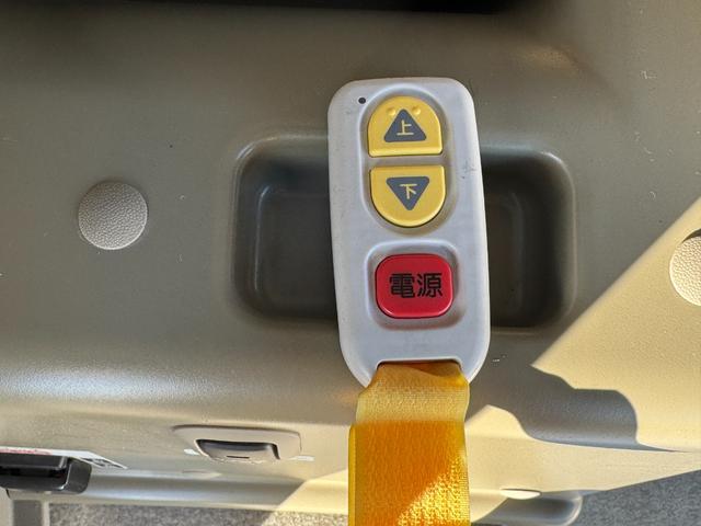 アトレーワゴン スローパー(リアシートレス仕様)折り畳み補助シート 4WD 社外エンジンスターター リアヒーター BTオーディオ インタークーラーターボ 両側スライドドア バックカメラ 社外SDナビ(12枚目)