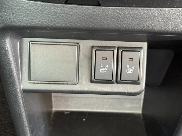 アルト L レーダーブレーキ装着車 4WD 純正CDデッキ AUX 前席シートヒーター ライトレベライザー アイドリングストップ キーレス レーダーブレーキ(10枚目)