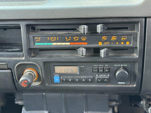 キャンター Ｗキャブロング　２ＷＤ　ＡＭラジオ　ＰＳ　Ｆパワーウィンド　リアヒーター　簡易クレーン２５０ｋｇ吊り（5枚目）