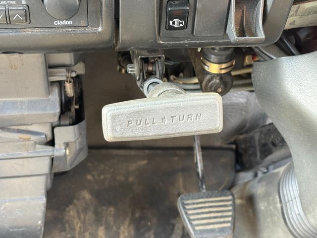 キャンター Ｗキャブロング　２ＷＤ　ＡＭラジオ　ＰＳ　Ｆパワーウィンド　リアヒーター　簡易クレーン２５０ｋｇ吊り（10枚目）