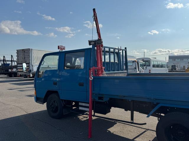 キャンター Ｗキャブロング　２ＷＤ　ＡＭラジオ　ＰＳ　Ｆパワーウィンド　リアヒーター　簡易クレーン２５０ｋｇ吊り（16枚目）