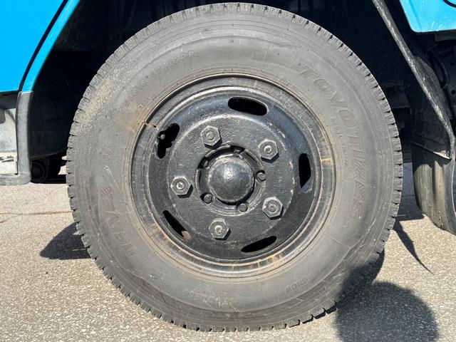 キャンター Ｗキャブロング　２ＷＤ　ＡＭラジオ　ＰＳ　Ｆパワーウィンド　リアヒーター　簡易クレーン２５０ｋｇ吊り（28枚目）