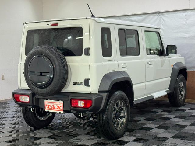 ジムニーノマド ＦＣ　４ＷＤ　ヒルディセントコントロール　トランスファーレバー　追従クルコン　ヘッドライトウォッシャー　コーナーセンサー　前席シートヒーター（2枚目）