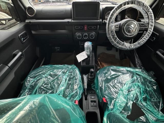 ジムニーノマド ＦＣ　４ＷＤ　ヒルディセントコントロール　トランスファーレバー　追従クルコン　ヘッドライトウォッシャー　コーナーセンサー　前席シートヒーター（3枚目）