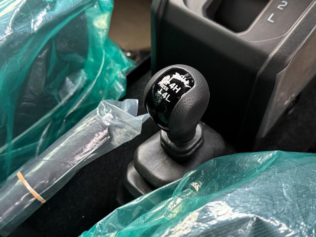 ジムニーノマド ＦＣ　４ＷＤ　ヒルディセントコントロール　トランスファーレバー　追従クルコン　ヘッドライトウォッシャー　コーナーセンサー　前席シートヒーター（10枚目）