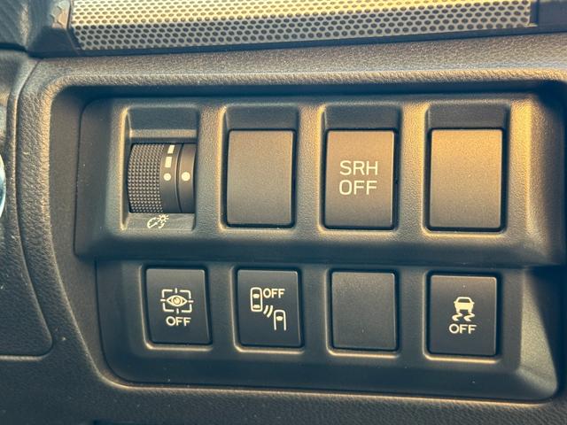 フォレスター アドバンス　４ＷＤ　社外メモリーナビ　前後シートヒーター　ステアリングヒーター　パワーシート　アイサイト　歩行者エアバック追従クルコン　Ｘモード（18枚目）