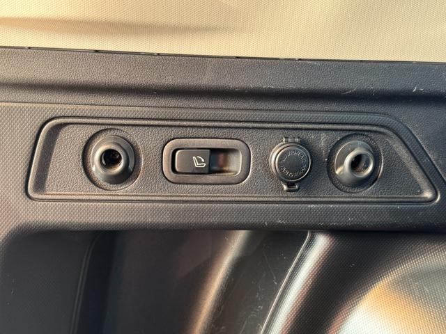 フォレスター アドバンス　４ＷＤ　社外メモリーナビ　前後シートヒーター　ステアリングヒーター　パワーシート　アイサイト　歩行者エアバック追従クルコン　Ｘモード（22枚目）