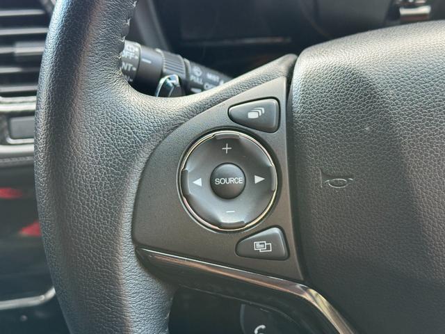 ヴェゼル ハイブリッド・ホンダセンシング　４ＷＤ　社外フローティングナビ　ミラーヒーター　ワイパーデアイサー　追従クルコン　寒冷地仕様　バックカメラ　前後ドラレコ（12枚目）