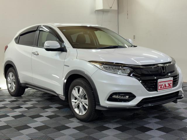 ヴェゼル ハイブリッド・ホンダセンシング　４ＷＤ　社外フローティングナビ　ミラーヒーター　ワイパーデアイサー　追従クルコン　寒冷地仕様　バックカメラ　前後ドラレコ（24枚目）