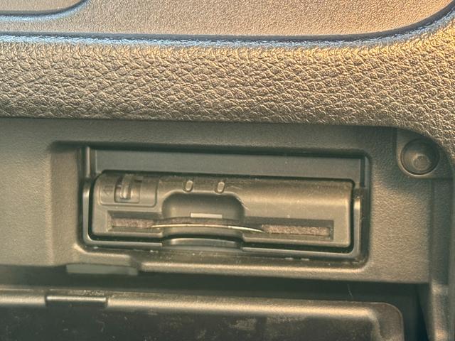 セレナ ハイウェイスター　Ｖセレクション＋セーフティ　４ＷＤ　純正ＳＤナビ　ワンオーナー　フリップダウンモニター　純正エンジンスターター　リアヒーター　バックカメラ　後席モニター　オートライト（15枚目）