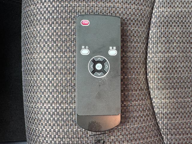 セレナ ハイウェイスター　Ｖセレクション＋セーフティ　４ＷＤ　純正ＳＤナビ　ワンオーナー　フリップダウンモニター　純正エンジンスターター　リアヒーター　バックカメラ　後席モニター　オートライト（16枚目）