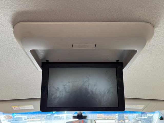 セレナ ハイウェイスター　Ｖセレクション＋セーフティ　４ＷＤ　純正ＳＤナビ　ワンオーナー　フリップダウンモニター　純正エンジンスターター　リアヒーター　バックカメラ　後席モニター　オートライト（18枚目）