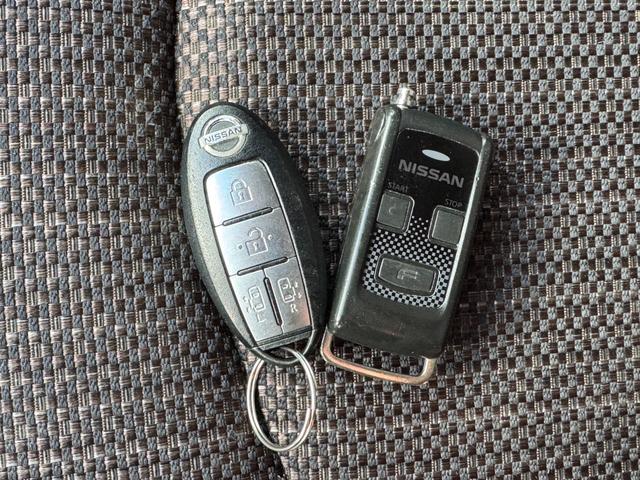 セレナ ハイウェイスター　Ｖセレクション＋セーフティ　４ＷＤ　純正ＳＤナビ　ワンオーナー　フリップダウンモニター　純正エンジンスターター　リアヒーター　バックカメラ　後席モニター　オートライト（25枚目）