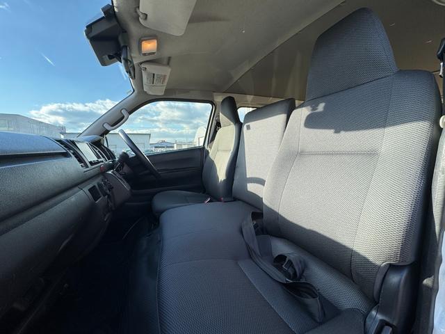 ハイエースバン ロングDX 4WD 社外メモリーナビ トヨタセーフティセンス オートハイビーム 寒冷地仕様 リアヒーター バックカメラ(6枚目)