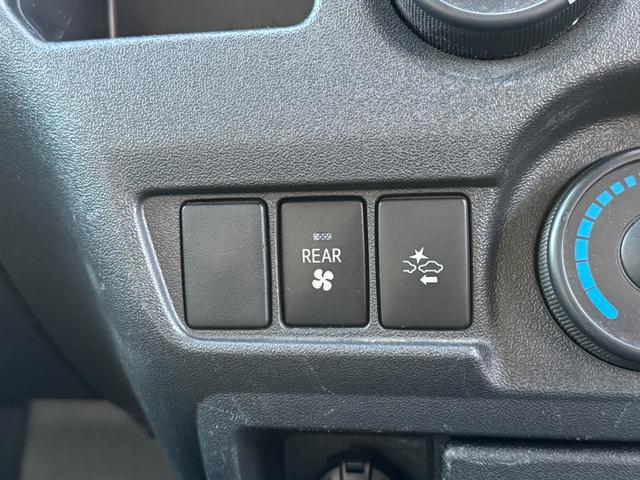 ハイエースバン ロングDX 4WD 社外メモリーナビ トヨタセーフティセンス オートハイビーム 寒冷地仕様 リアヒーター バックカメラ(18枚目)