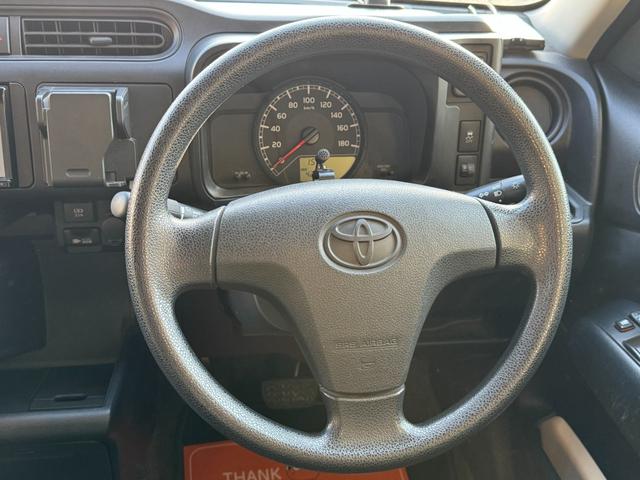 サクシード ＵＬ－Ｘ　４ＷＤ　社外メモリーナビ　トヨタセーフティセンス　オートライト　バックカメラ　ＡＣコンセント　ＥＴＣ（4枚目）