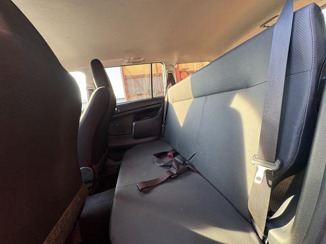 サクシード ＵＬ－Ｘ　４ＷＤ　社外メモリーナビ　トヨタセーフティセンス　オートライト　バックカメラ　ＡＣコンセント　ＥＴＣ（7枚目）