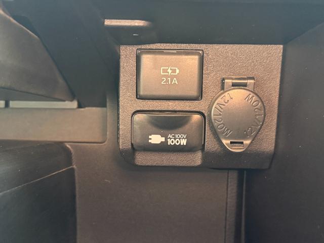 サクシード ＵＬ－Ｘ　４ＷＤ　社外メモリーナビ　トヨタセーフティセンス　オートライト　バックカメラ　ＡＣコンセント　ＥＴＣ（12枚目）