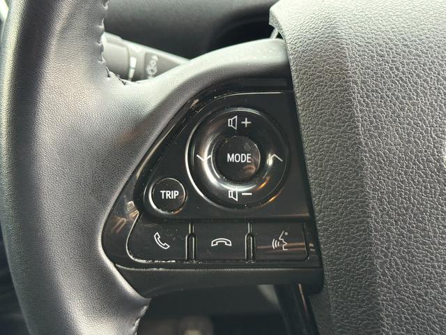 プリウス S 4WD レーンキーピング EVモード コーナーセンサー ワイパーデアイサー オートライト 寒冷地仕様 社外ナビ バックカメラ(12枚目)