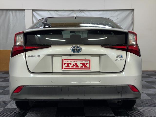 プリウス S 4WD レーンキーピング EVモード コーナーセンサー ワイパーデアイサー オートライト 寒冷地仕様 社外ナビ バックカメラ(22枚目)