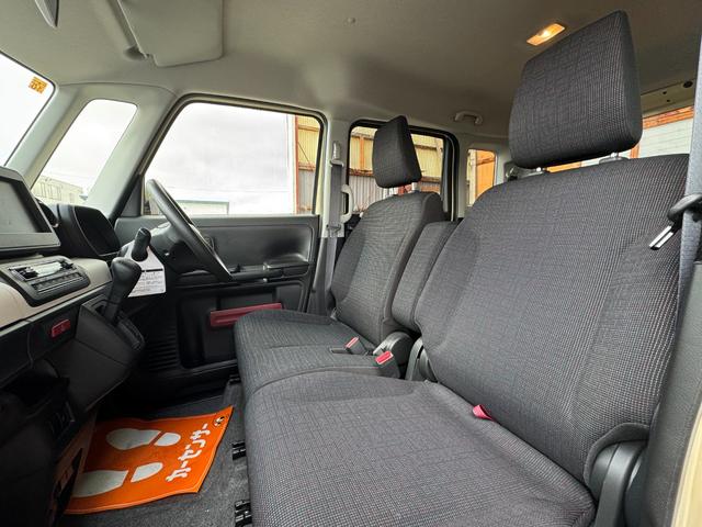 スペーシア ハイブリッドＧ　４ＷＤ　運転席シートヒーター　オートライト　オートハイビーム　横滑り防止　デュアルカメラブレーキサポート　アイドリングストップ　プッシュスタート（5枚目）