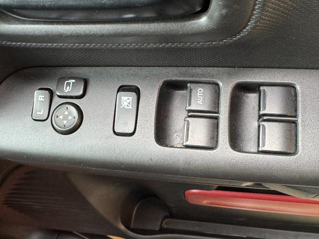 スペーシア ハイブリッドＧ　４ＷＤ　運転席シートヒーター　オートライト　オートハイビーム　横滑り防止　デュアルカメラブレーキサポート　アイドリングストップ　プッシュスタート（14枚目）