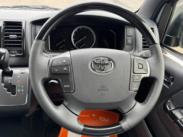 ハイエースバン ロングスーパーGL ダークプライムS 4WD 純正マット・バイザー付き 両側パワスラ 寒冷地仕様 リアヒータークーラー プリクラッシュセーフティ フロント・サイド・リアカメラ付き オートライト オートハイビーム ハーフレザーシート(4枚目)
