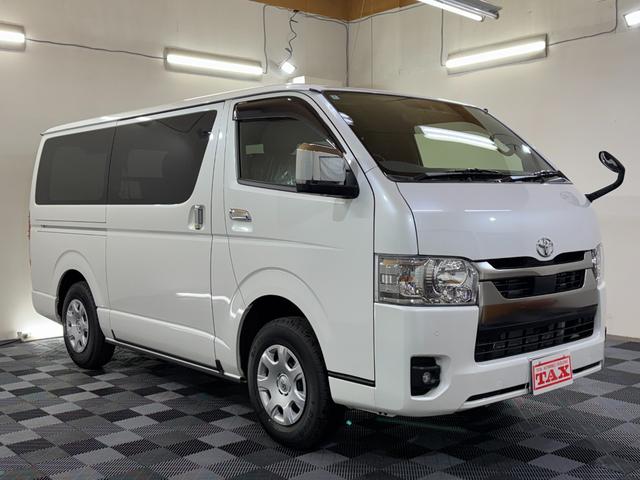 ハイエースバン ロングスーパーGL ダークプライムS 4WD 純正マット・バイザー付き 両側パワスラ 寒冷地仕様 リアヒータークーラー プリクラッシュセーフティ フロント・サイド・リアカメラ付き オートライト オートハイビーム ハーフレザーシート(24枚目)