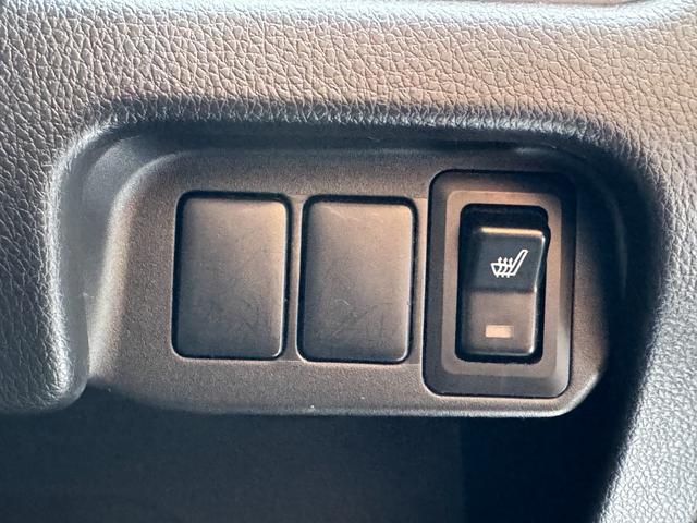 デイズ ハイウェイスター　Ｇターボ　４ＷＤ　純正メモリーナビ　フルセグＴＶ　ＣＤ　ＤＶＤ　アラウンドビューモニター　純正エンジンスターター　全方位カメラ　ターボ　ステアリングスイッチ（12枚目）