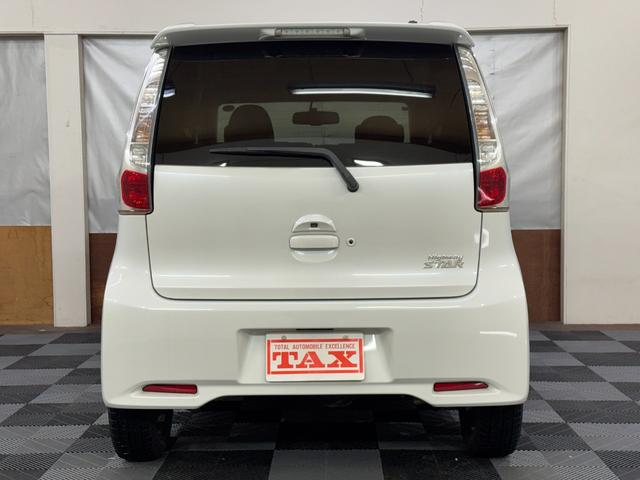 デイズ ハイウェイスター　Ｇターボ　４ＷＤ　純正メモリーナビ　フルセグＴＶ　ＣＤ　ＤＶＤ　アラウンドビューモニター　純正エンジンスターター　全方位カメラ　ターボ　ステアリングスイッチ（16枚目）