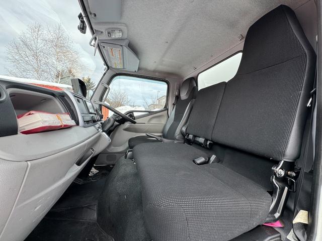 ＮＴ４５０アトラス フルスーパーローＤＸ　４ＷＤ　純正メモリーナビ　フルセグＴＶ　ＣＤ　ディーゼルターボ　インタークーラーターボ　ＢＴ　ＥＴＣ（5枚目）