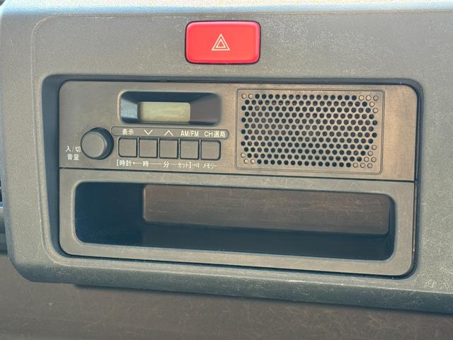 ハイゼットトラック スタンダード　エアコン・パワステレス　４ＷＤ　エアコン　パワステ　４速オートマ　ラジオ　運転席エアバック（7枚目）
