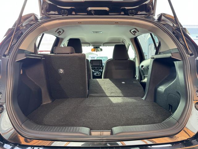 アクア Ｘ　４ＷＤ　トヨタコネクトナビ　バックカメラ　ＢＴ　追従式クルコン　寒冷地仕様　シートヒーター　ＬＥＤライト　オートハイビーム（8枚目）