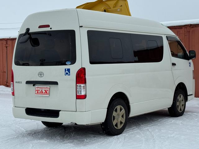 ハイエースバン ウェルキャブ　４ＷＤ　トヨタセーフティセンス　車いすスローパー　リアヒーター　リアクーラー　バックカメラ　社外ナビ　オートハイビーム　寒冷地仕様（2枚目）