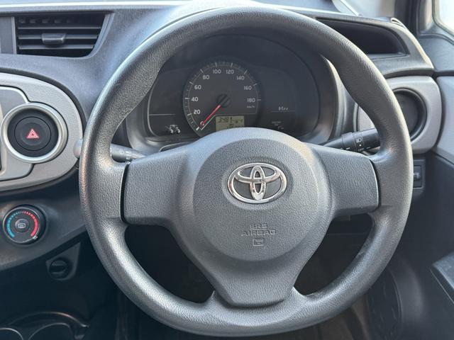 ヴィッツ F 4WD 純正メモリーナビ CD 社外エンジンスターター ワンセグTV 寒冷地仕様(4枚目)